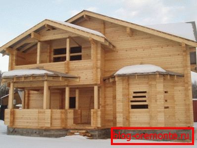 Casa di legno lamellare