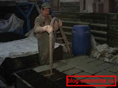 Изготовление блоков из schiuma di cemento заливкой в формы