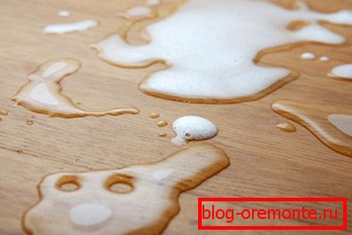 Laminato e acqua
